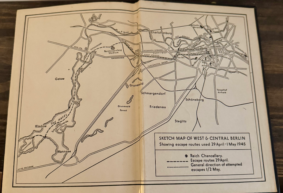 The Last Days of Hitler – H. R. Trevor-Roper (Macmillan, Hardcover)